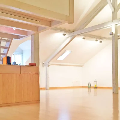 salle de yoga à l'arte-space au château de Vaumarcus